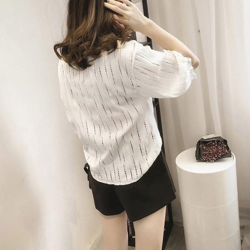 Áo kiểu cổ chữ V thiết kế tay lửng thời trang cho nữ