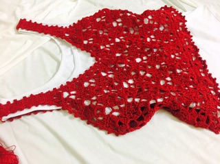 Áo croptop len móc