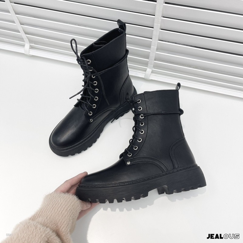 Giầy boots có đinh tròn 5641