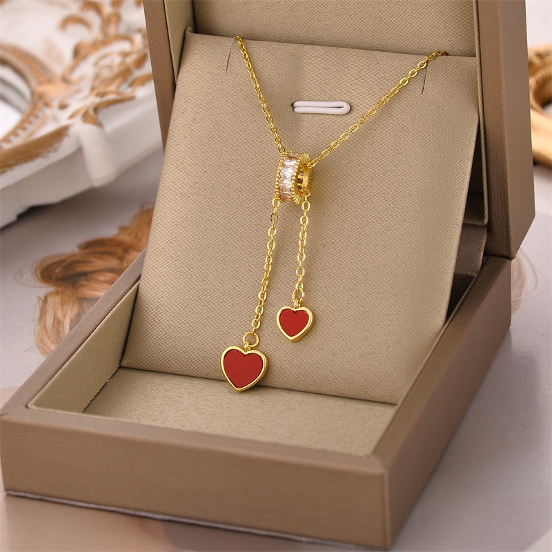 Vòng cổ Thép Titan Mặt Tròn Khắc Chữ loveu Đính Đá Dễ Thương Thời Trang Cho Nữ