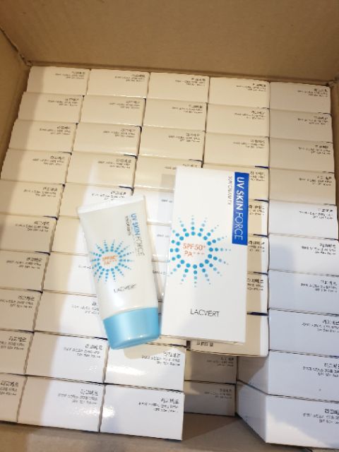 Kem Chống Nắng Trắng Da LACVERT UV Skin Force SPF 50 PA+++ 50ml | BigBuy360 - bigbuy360.vn