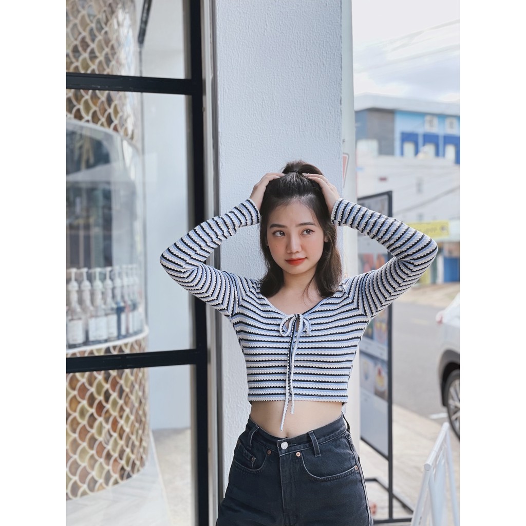 Anniegals - Áo croptop sọc xanh tay dài - Blue Striped Top