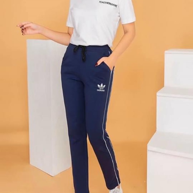 Quần Đas 2 sọc dáng thể thao