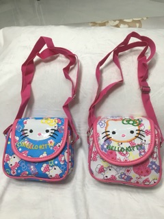 túi đeo chéo mèo kitty