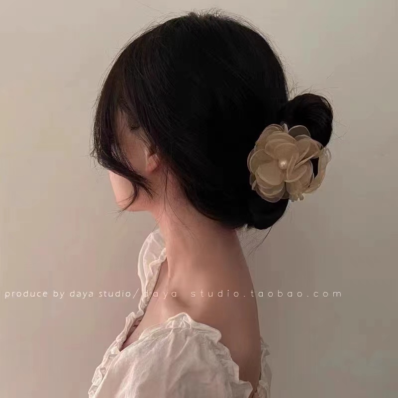 Đầm xòe phối lưới đính hoa ngọc trai xinh xắn cho nữ