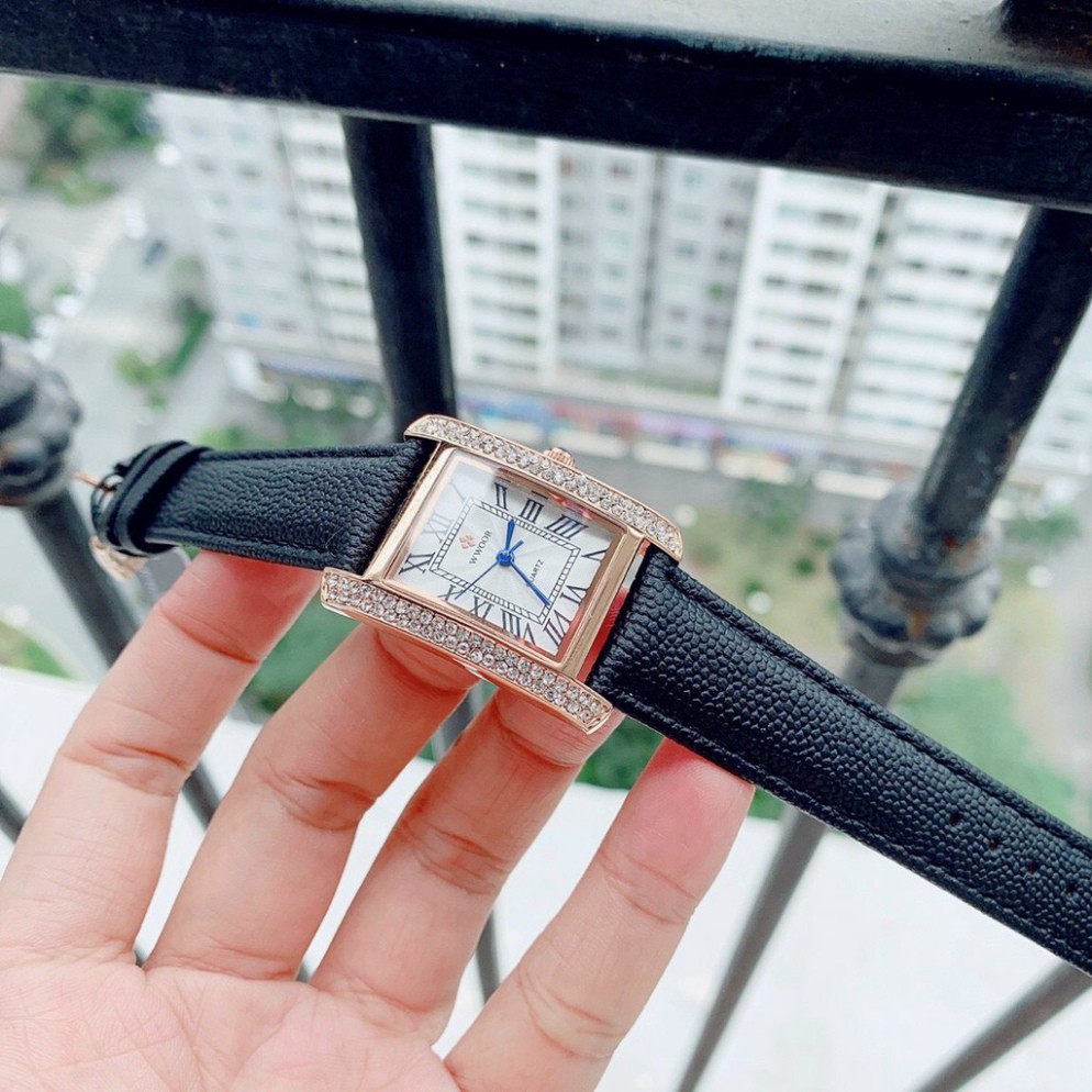 ĐỒNG HỒ ĐEO TAY ĐỒNG HỒ NỮ  W.WOOR MẶT KINH SAPPHIRE ĐÍNH ĐÁ DÂY DA CAO CÁP