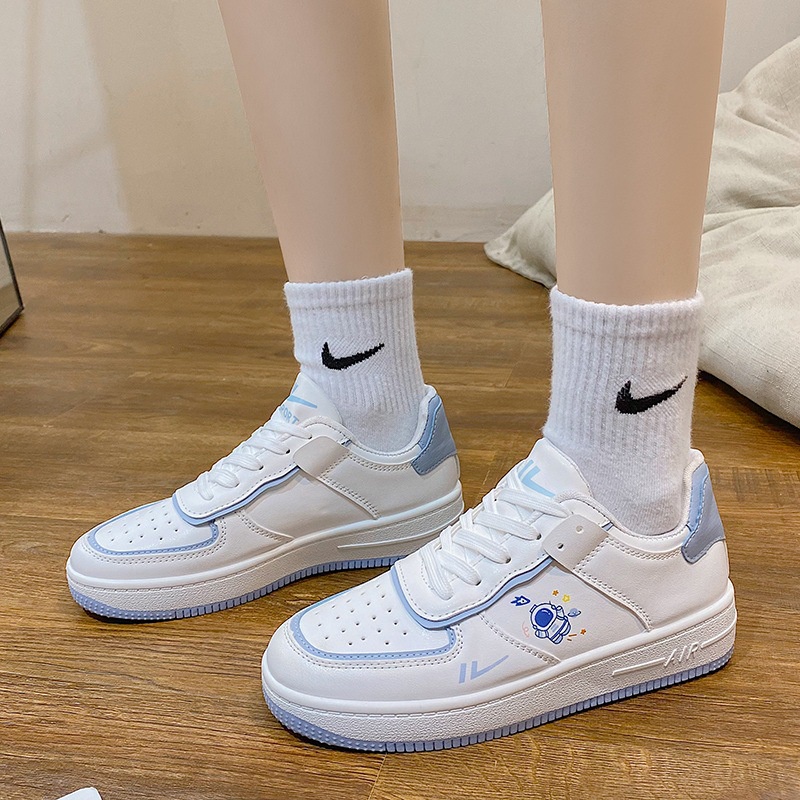 Giày thể thao nữ cổ thấp, giày nữ đế dày thoáng khí, sneaker phi hành gia