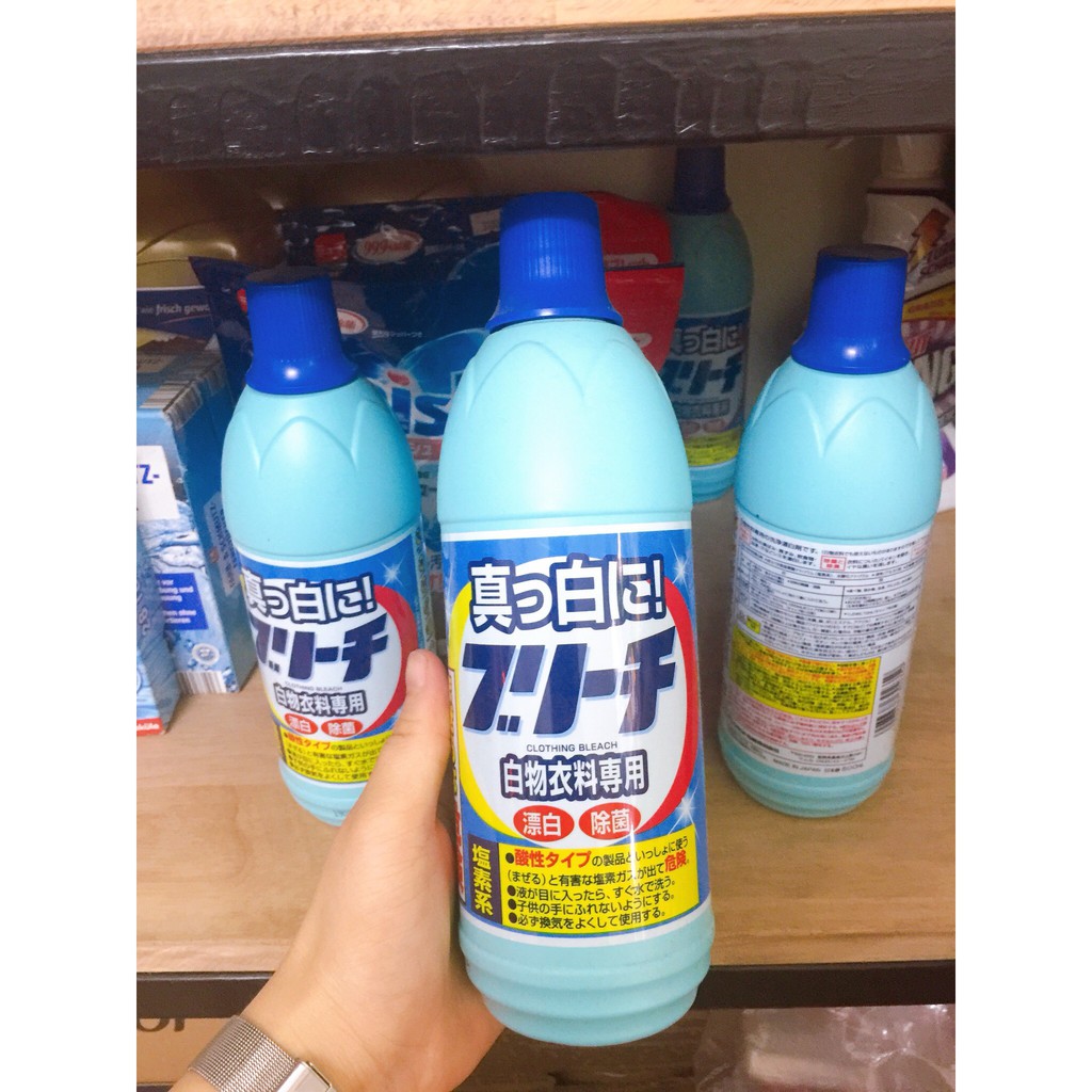 Tẩy Quần Áo Nhật 600ml