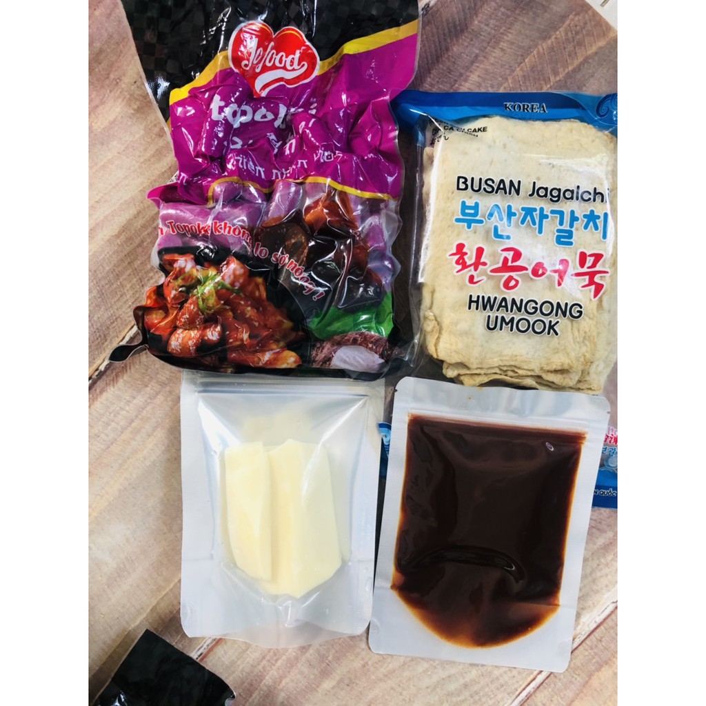BÁNH GẠO KHOAI MÔN KÈM SỐT,CHẢ CÁ,PHÔ MAI MOZA, KIM CHI,..(hàng mới)