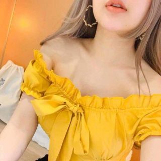 Áo dún bèo bẹt vai