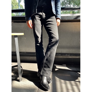 Quần jeans nam ống loe dày dặn màu Đen NGO - Black Flare Jeans