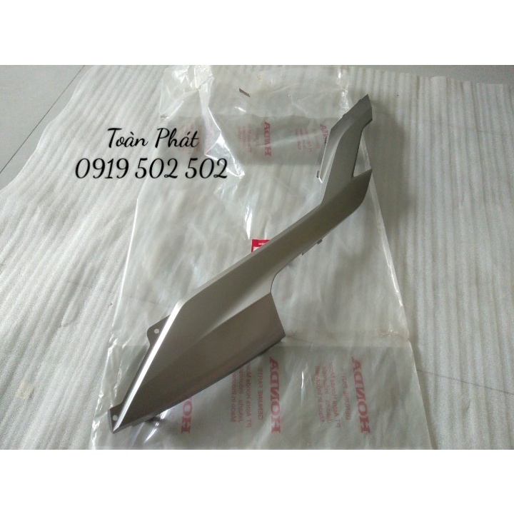 LƯỜN DƯỚI - BỤNG BỢ GẦM MÀU BẠC BÊN TRÁI - 64360K59A70ZF - VARIO 125/150 2019 CHÍNH HÃNG HONDA INDONESIA