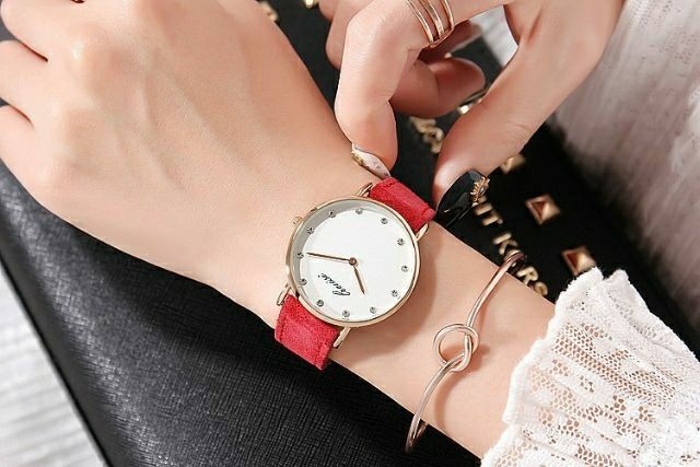 (Thanh lý 259k--&gt; 179k) Đồng Hồ Nữ LRUISI 8006 Dây Da Lộn Chính Hãng (Có Clip+ Ảnh Thật)