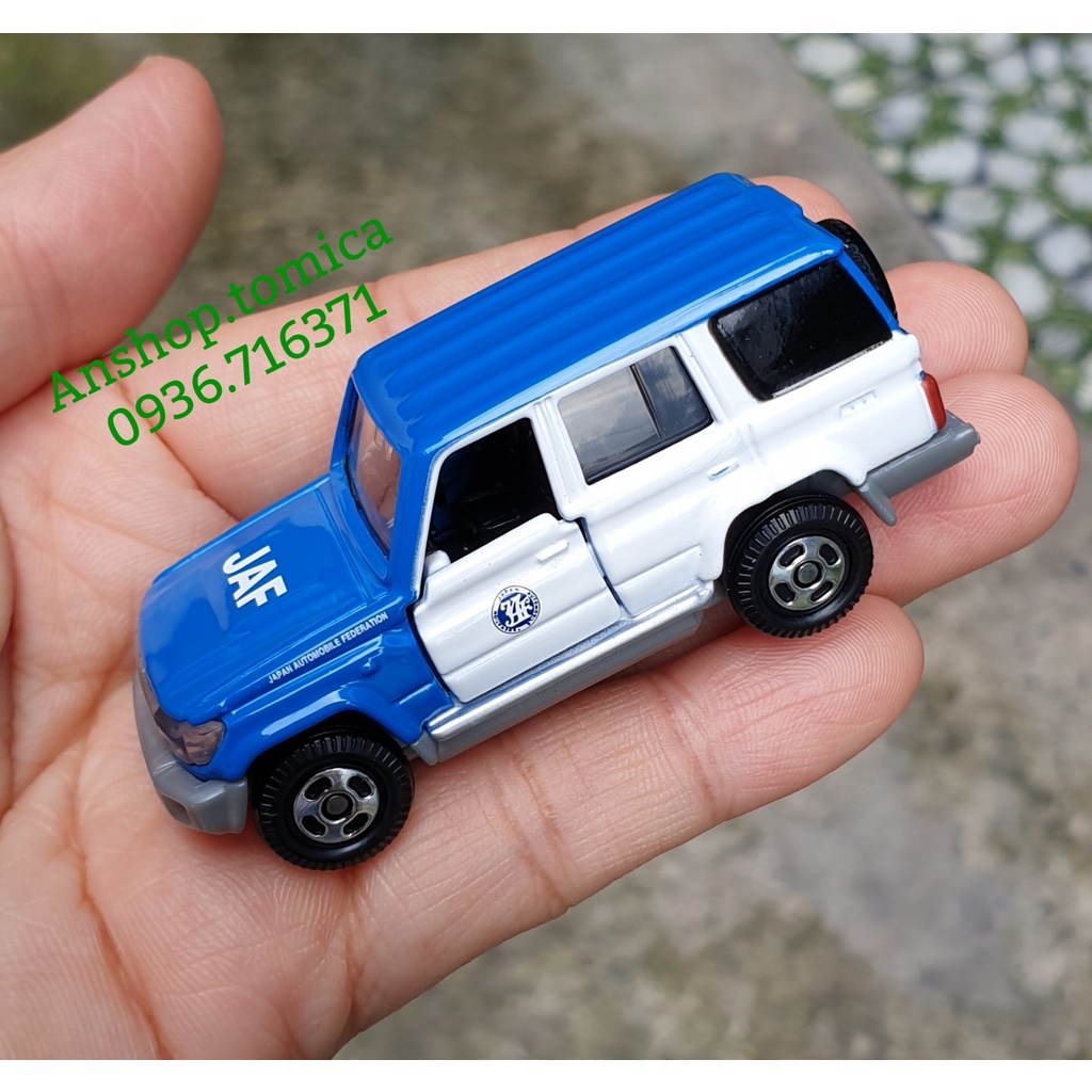 Mô hình siêu xe Toyota Land Cruiser mở được cửa tomica Nhật bản