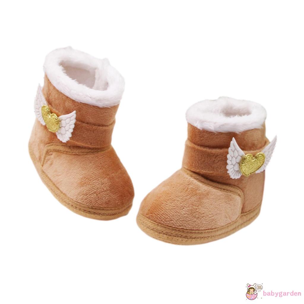 Giày Bốt Lót Bông Mềm Mại Thoáng Khí Chống Trượt Có Cánh Trái Tim Cho Bé Gái