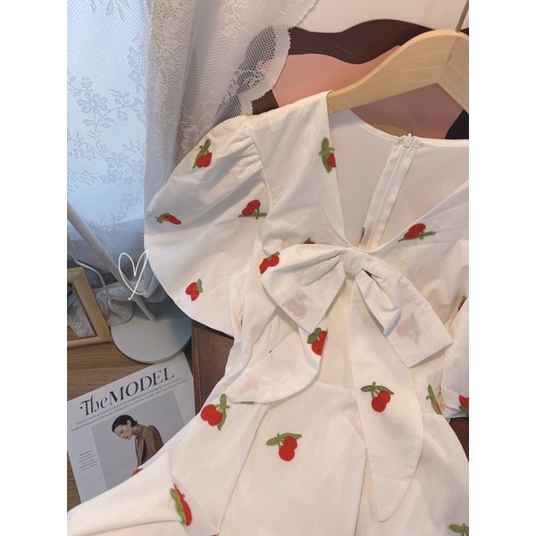 ĐẦM TRẮNG CHERRY ĐỎ NƠ NGỰC TAY BỒNG