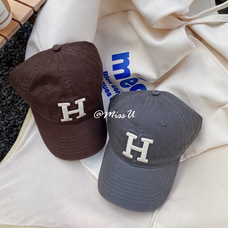 Mũ lưỡi trai thêu chữ H thời trang năng động