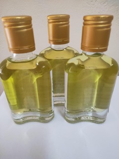 Tinh dầu tràm huế