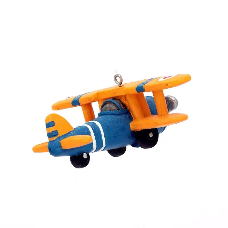 Trang Trí Hồ Cá Máy Bay