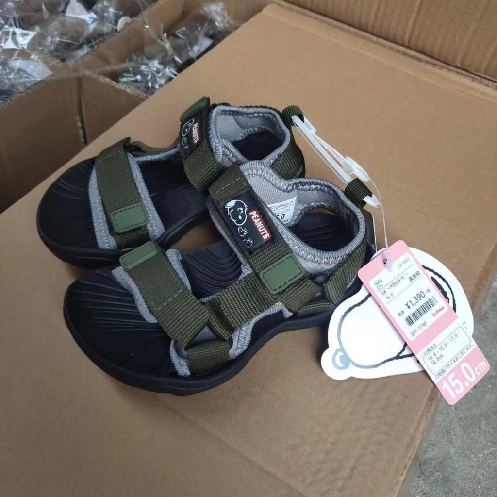 Sandal bé trai dư xịn