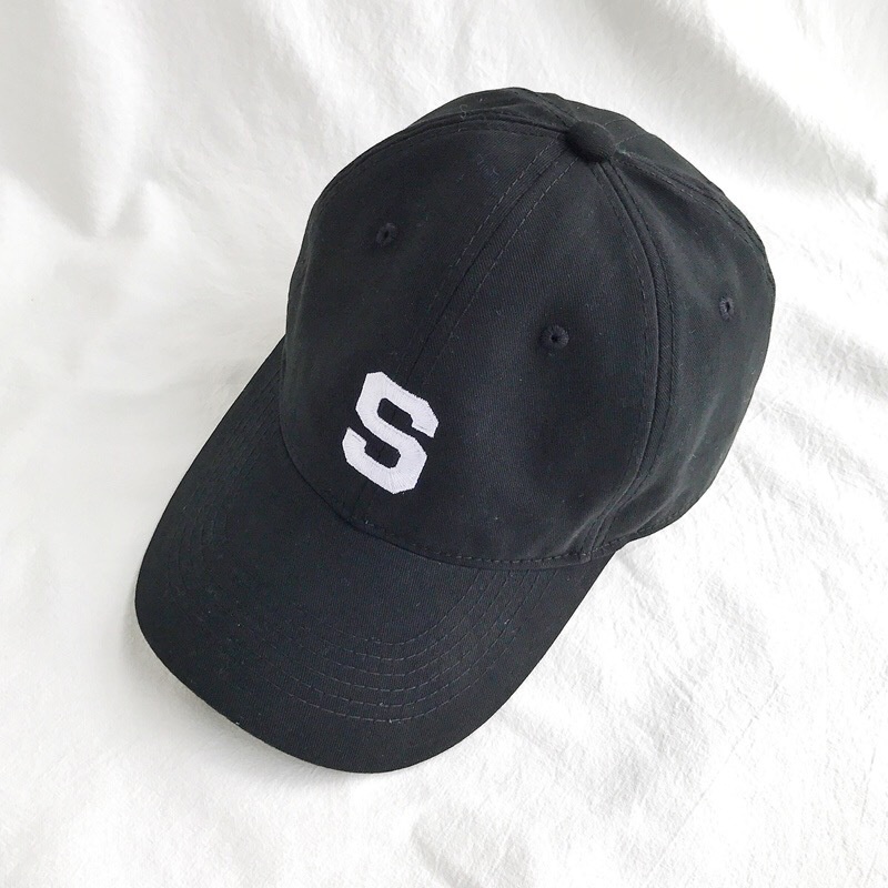 Mũ Lưỡi Trai Màu Trắng Đen Thêu Chữ Thời Trang Hàn Quốc