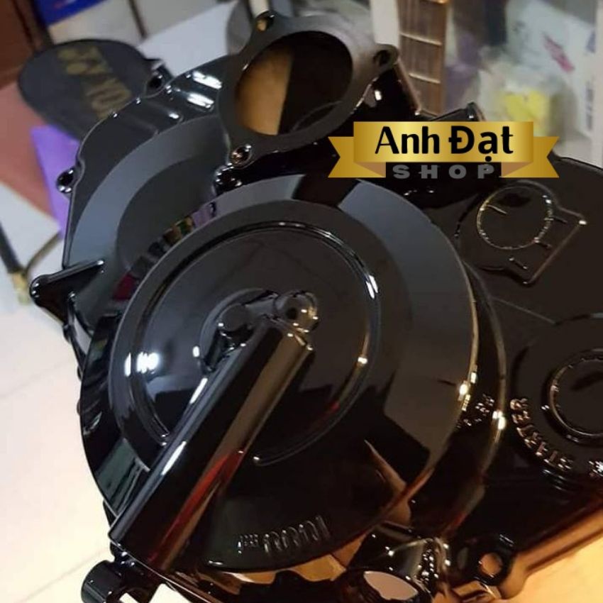 Sơn xịt samurai màu đen bóng 109, dung tích 400ml, có khả năng kháng xăng , chống rạn nứt, bình xịt