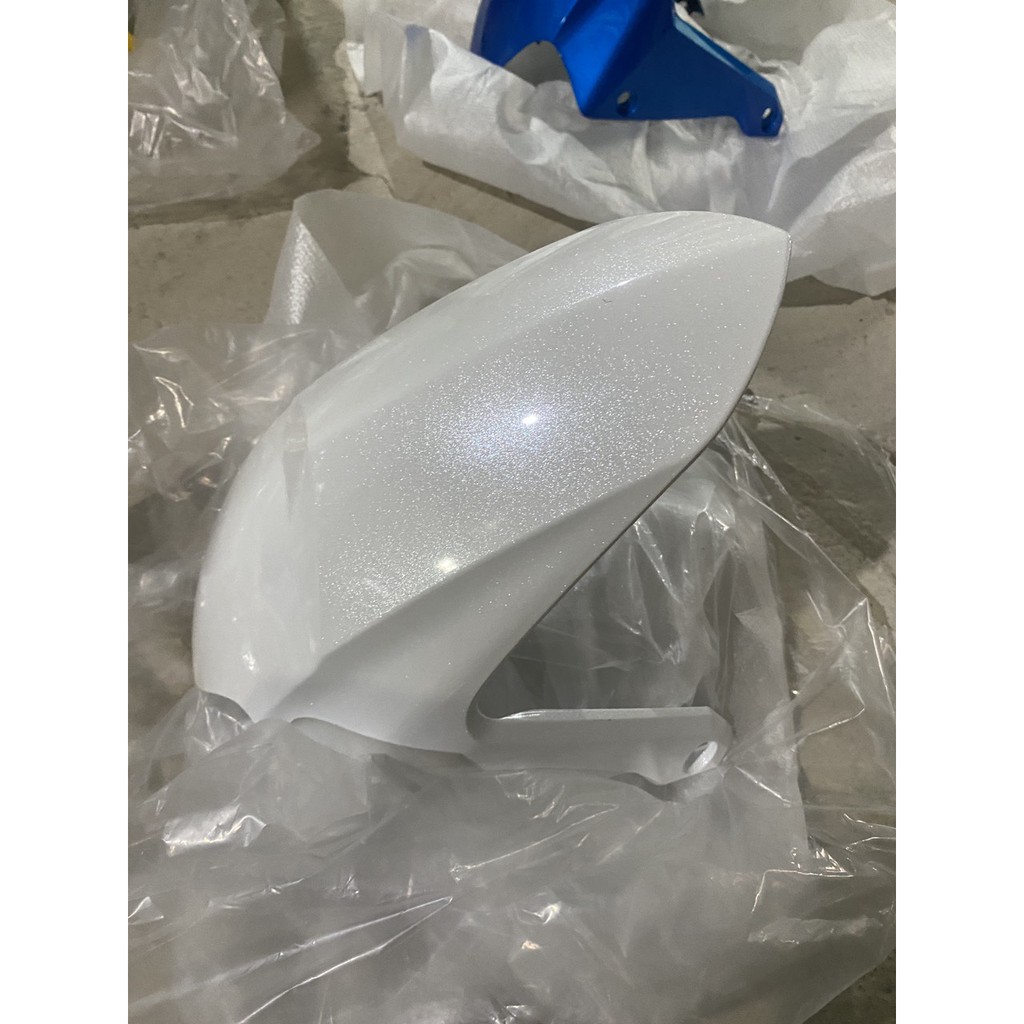 Dè trước chắn bùn winner