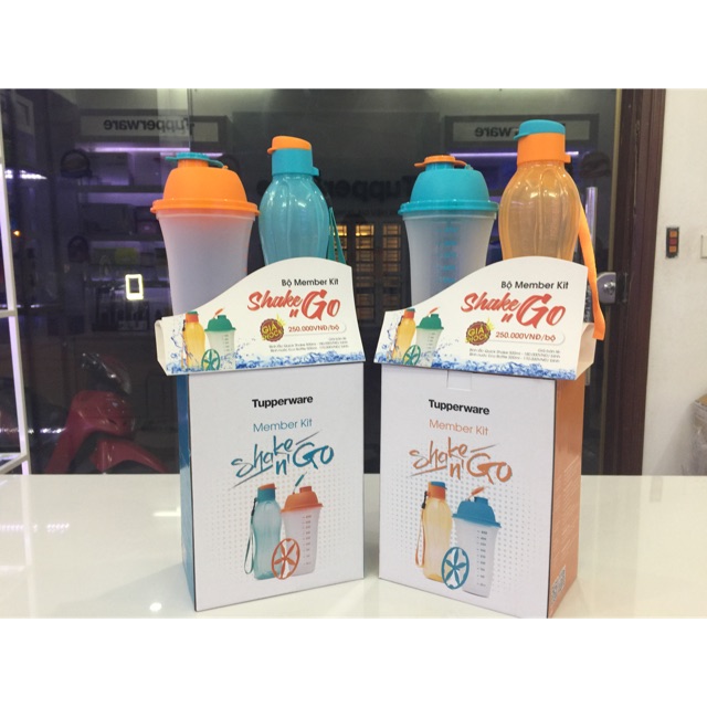 Bộ bình nước Tupperware Shake & Go