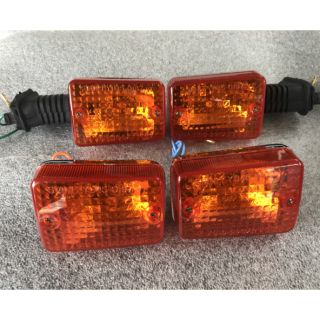 Bộ tay đèn xi nhan trước sau 82, DD đế bằng nhựa xi nhan tốt