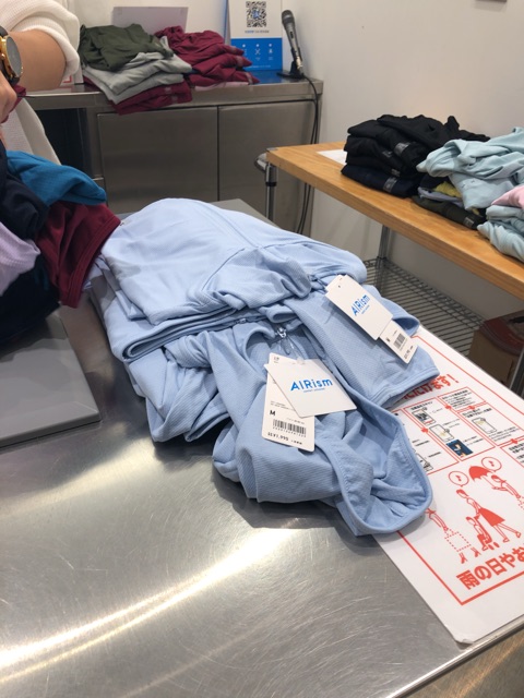 áo chống nắng Uni (tag Nhật kèm bill) | BigBuy360 - bigbuy360.vn