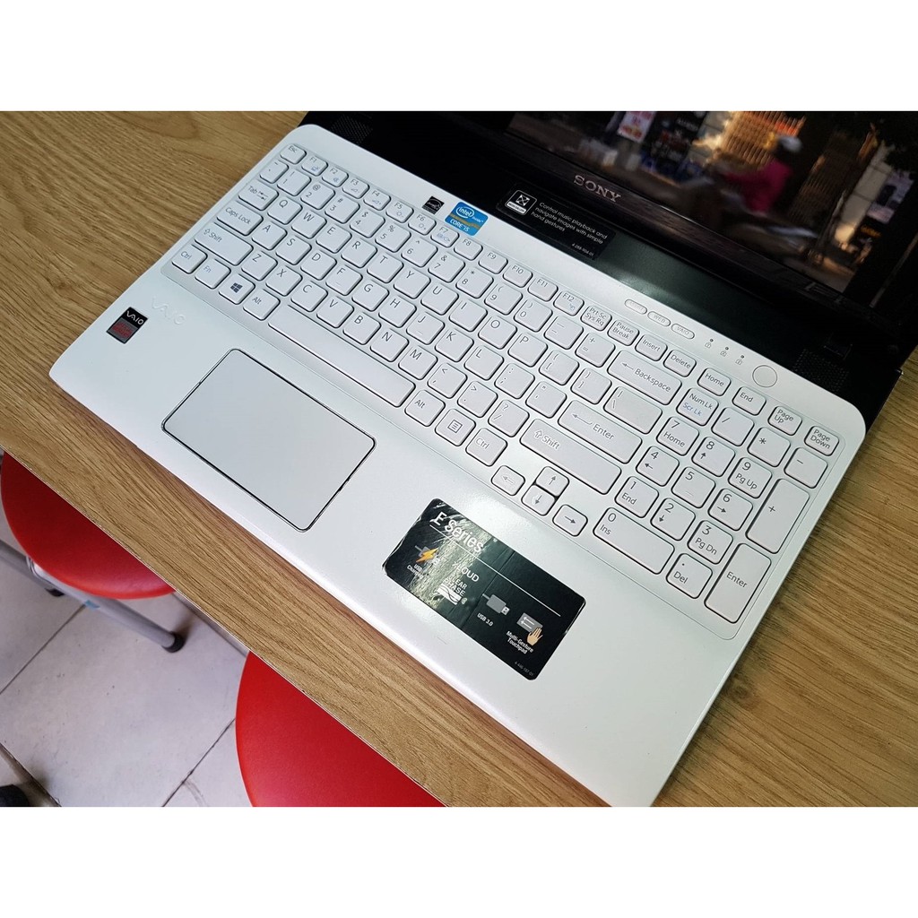 Laptop  Sony Vaio SVE15 Core i5/Ram 8Gb/Màn 15,6inch Phím Số - Tặng Đủ Phụ Kiện