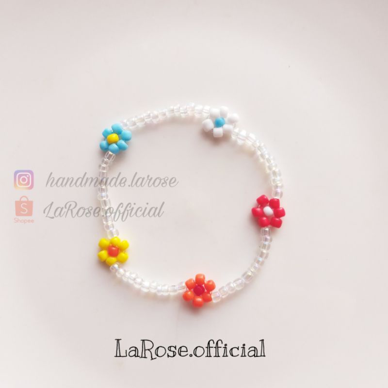 Các mẫu vòng tay hạt cườm