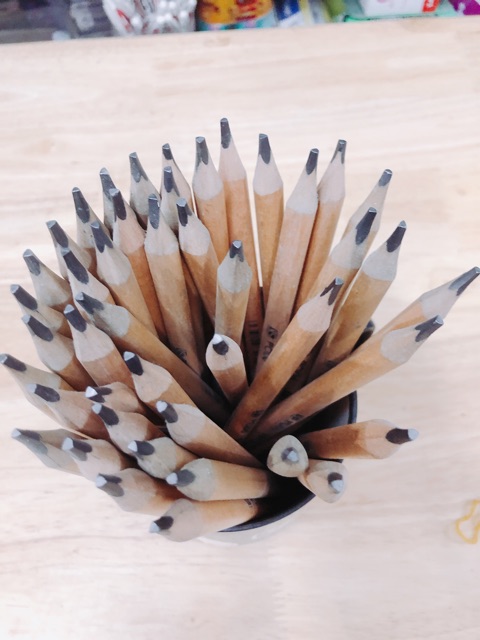 Bút chì gỗ