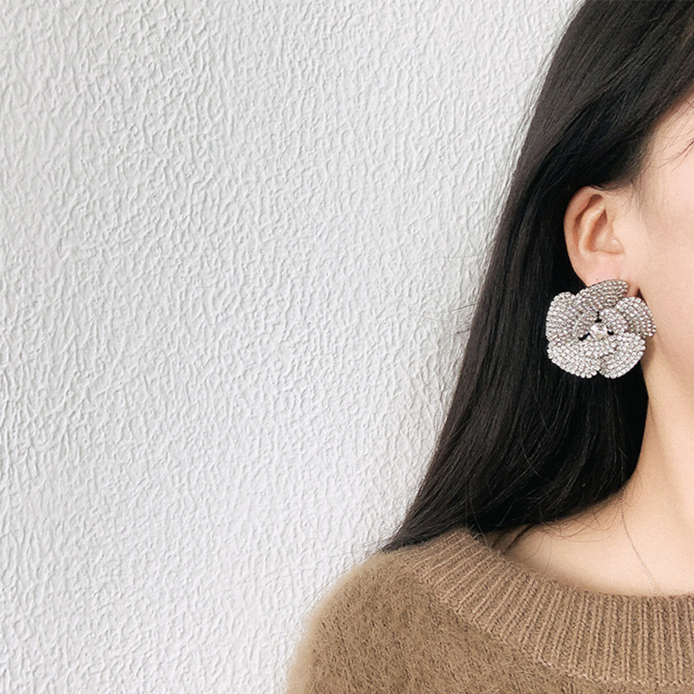 Đôi bông tai nữ S925 hình bông hoa đính sành điệu thời trang