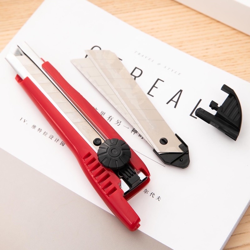 Dao rọc giấy Deli 2043