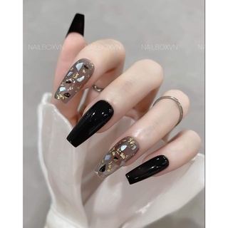 Nail bõ thiết kế đen mix thạch ẩn xà cừ & giấy vàng.