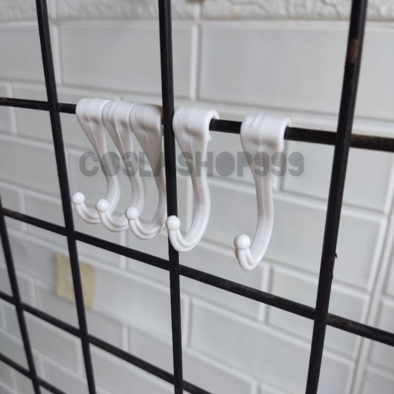 Set 5 cái móc nhựa dùng để cài kệ sắt/kệ inox size nhỏ treo phụ kiện nhà tắm, đồ dùng nhà bếp