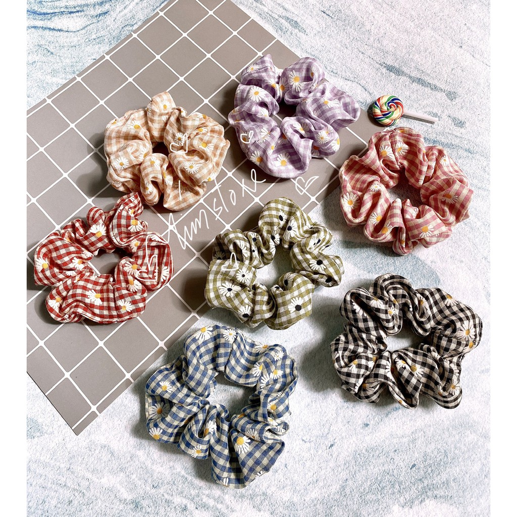 [4MOMS]{Ảnh thật}SCRUNCHIES CARO HÌNH CÚC KHUYẾT NHIỀU MÀU -CỘT TÓC VẢI THỜI TRANG NỮ