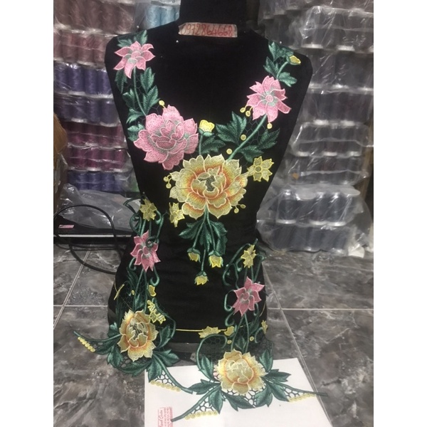 Set 1 cổ và 2 hoa tay thêu mã BC5