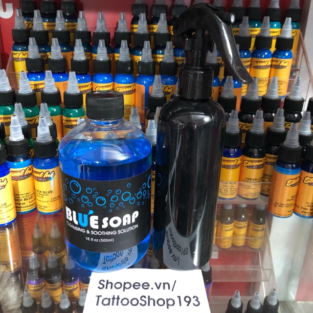 Cặp vệ sinh:bluesoap đậm đặc 500ml +chai nhựa xịt sương 300ml