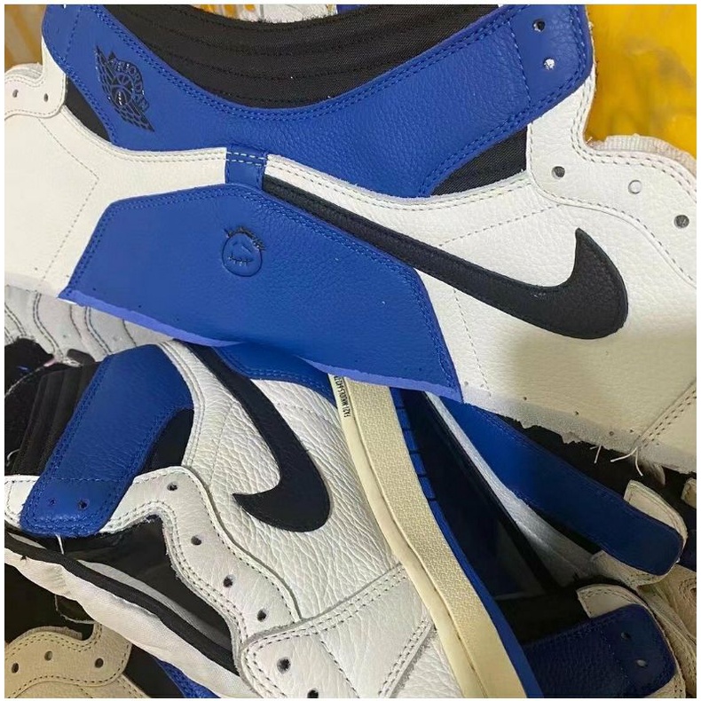 Giày Air Jordan 1 Retro High OG x Travis Scott