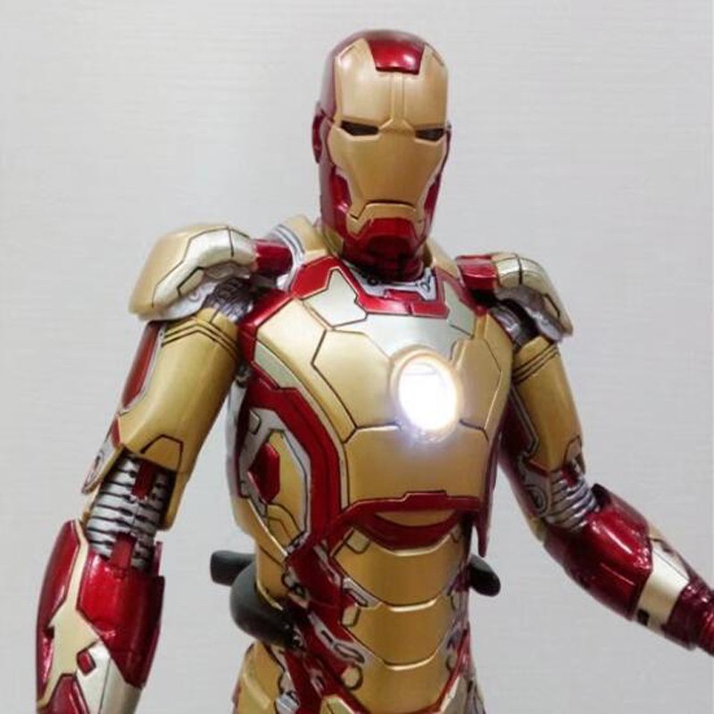 Mô hình đồ chơi Iron Man Mark 42 mk 42 vàng hãng hochoi Haocaitoy - Avengers