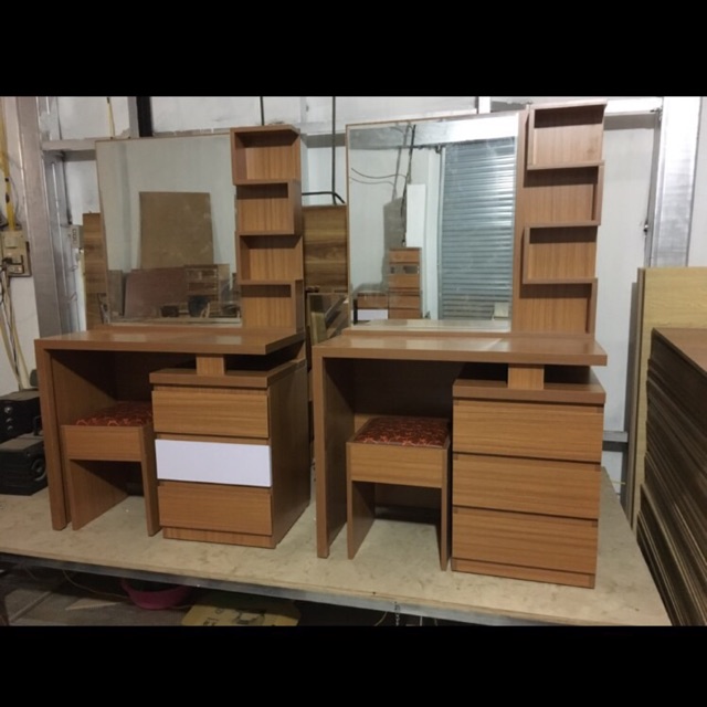 Bàn trang điểm min 80