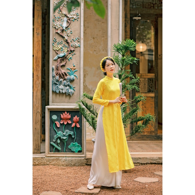 Sumire Store Áo dài Truyền thống Gấm Khuê Gia - Vàng dệt hoa