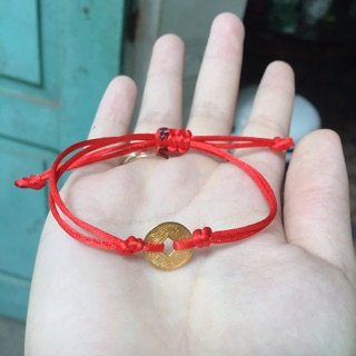 Vòng tay đồng xu vàng