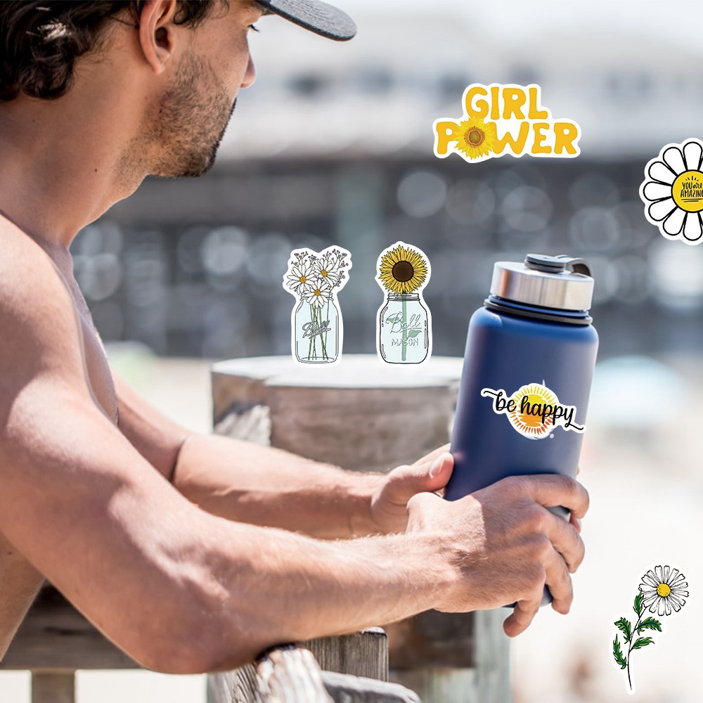 Sticker chống thấm nước Hoa cúc 50 chiếc dán nón bảo hiểm, laptop, vật dụng,…