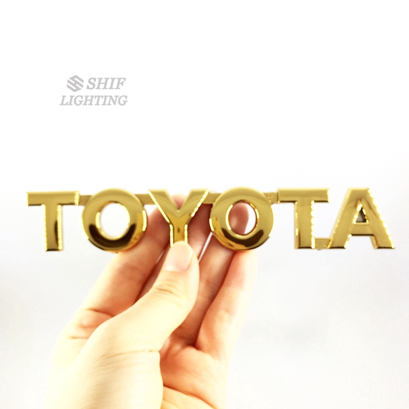 Miếng dán màu vàng kim ABS tạo hình logo TOYOTA trang trí cho xe TOYOTA
