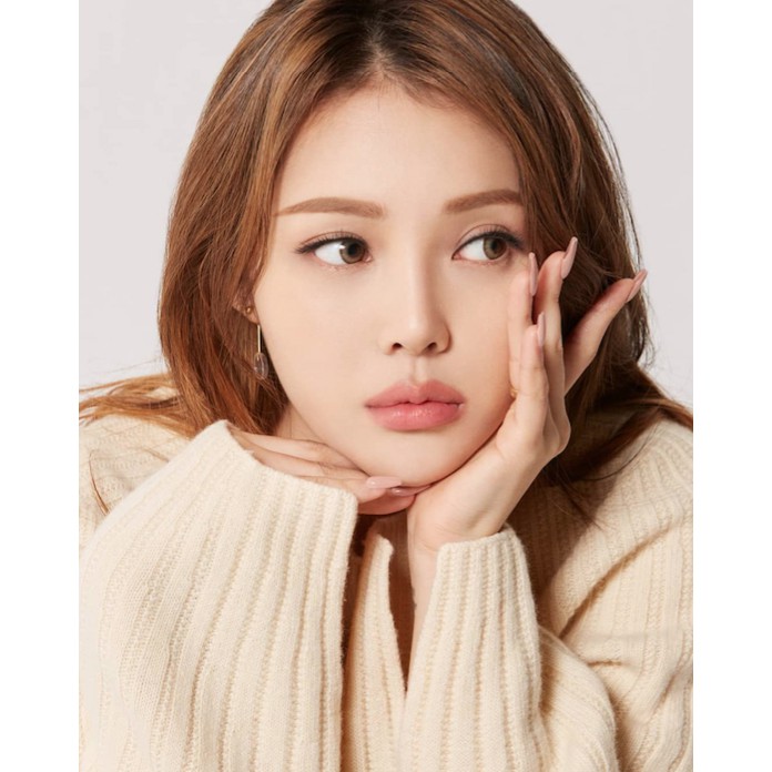 HÌNH CÔ GÁI  DÁN SALON TÓC, TIỆM NAILS & PHUN XĂM THẨM MỸ_DECAL DÁN TƯỜNG NÀNG THƠ