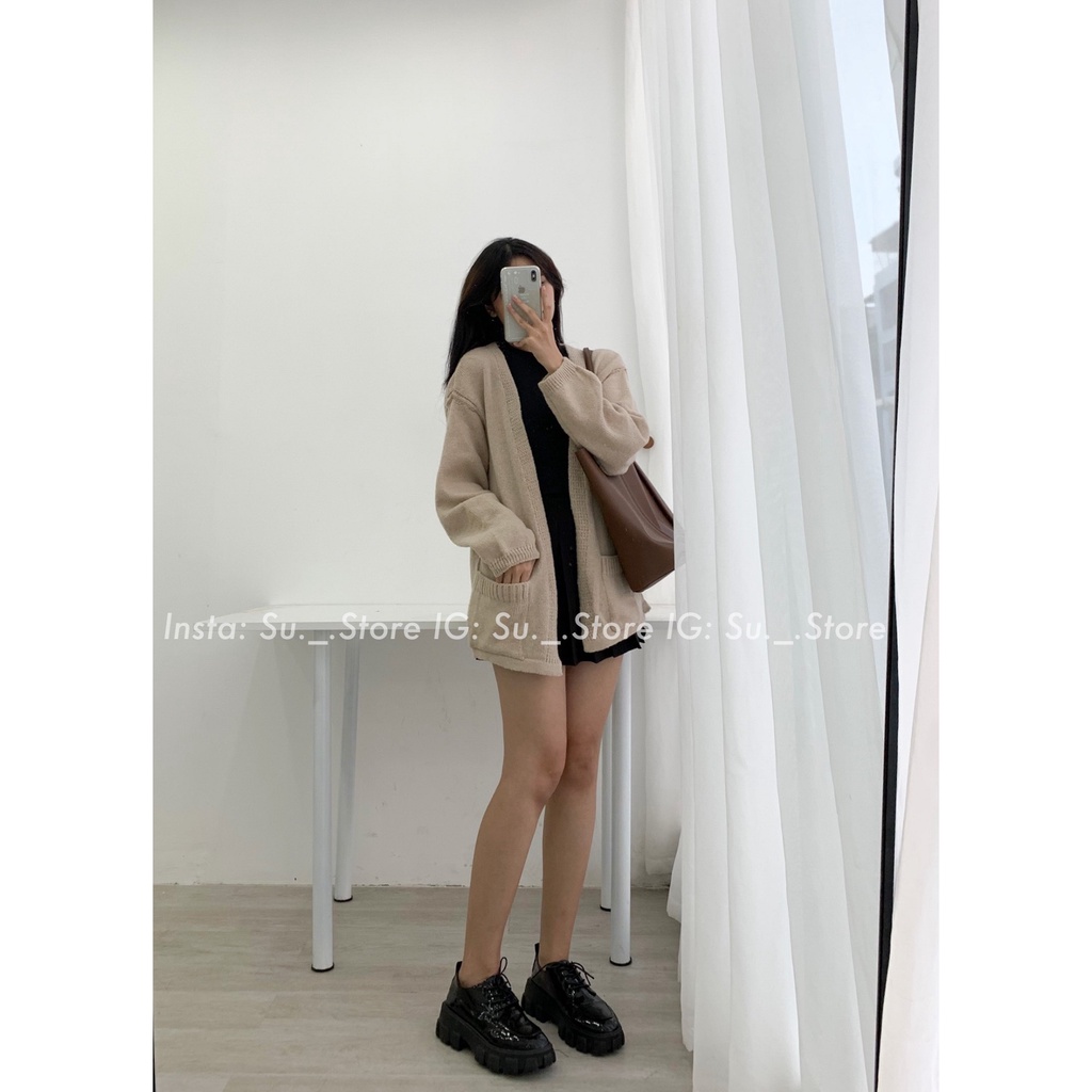 Áo cardigan len trơn 2 túi trước sọc lưng A2412 SUSTORE