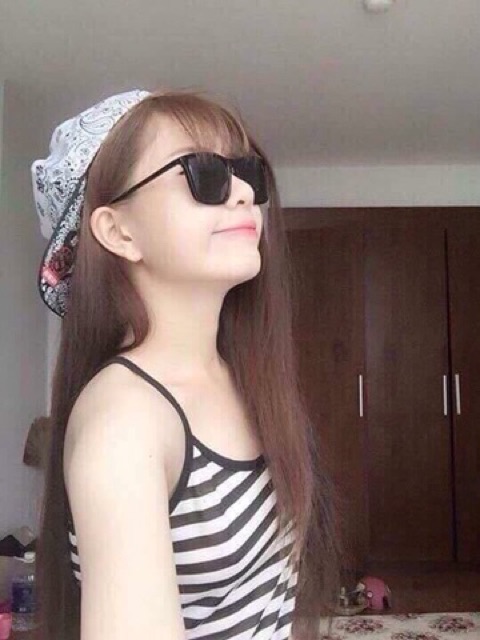 Kính Mát Nam Nữ Kính Đi Biển Chụp Hình Chống Nắng Kính V Tây KR2